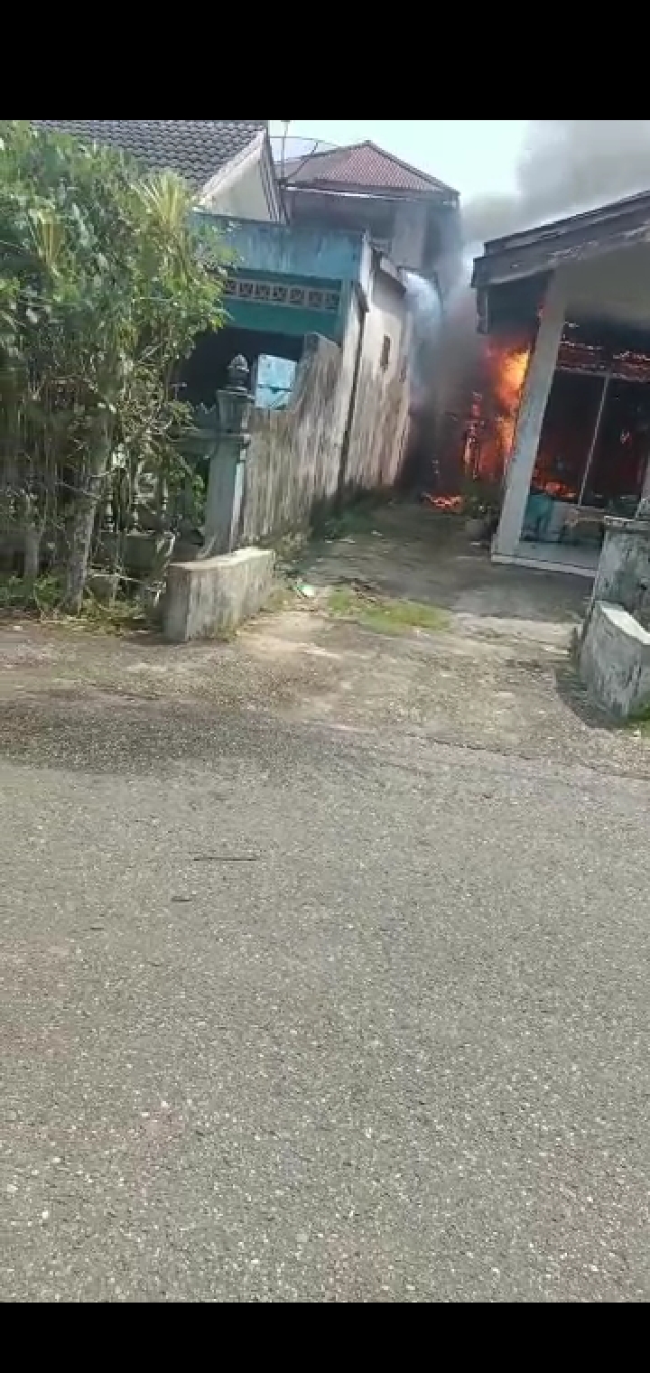 Kebakaran di Kumantan Hanguskan Satu Unit Rumah