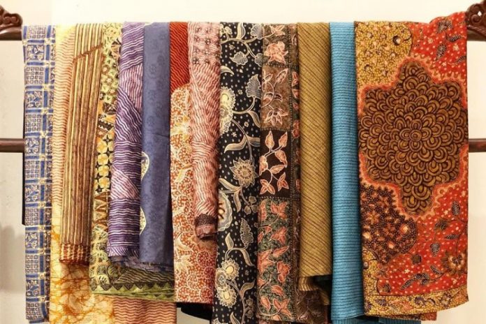 Seniman Hebat Dibalik Perkembangan Kesenian Batik di Indonesia