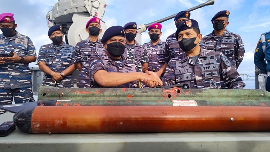 TNI AL Selidiki Dua Benda Serupa Rudal di Kepulauan Selayar