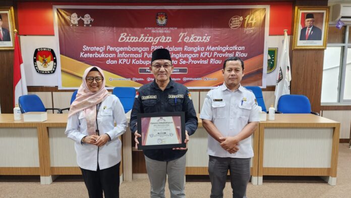 KPU Kampar Terpilih Menjadi PPID Terbaik se-Provinsi Riau