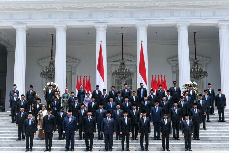 Perubahan 25 Kementerian: Bagaimana Posisi dan Gaji Pegawainya?