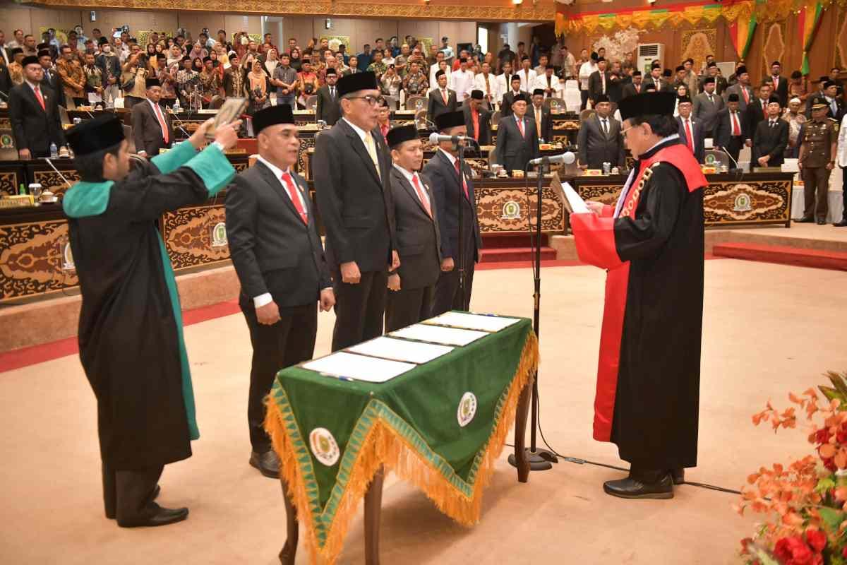 Empat Pimpinan DPRD Riau Resmi Memulai Tugas di Periode 2024-2029
