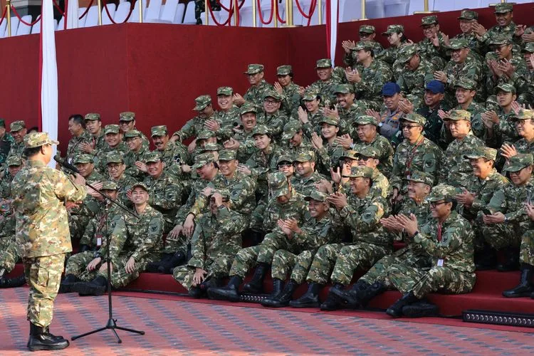 Retret Kabinet Merah Putih: Pendekatan Semi-Militer yang Menarik Perhatian Media Asing