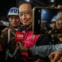 Senyum Ironic Tom Lembong; Tersangka Korupsi Gula Rp 400 Miliar