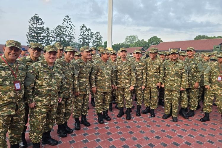 Menteri Kabinet Merah Putih: Baris-berbaris Awali Langkah Kerja Tim Bersama Prabowo!