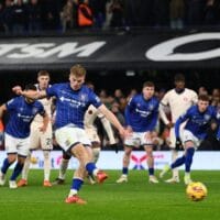 Ipswich Hancurkan Chelsea 2-0, Gol Delap dan Hutchinson Tanggalkan The Blues