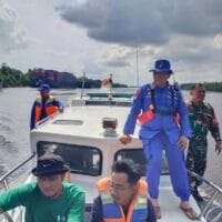 Kru Kapal Tongkang Hilang di Sungai Siak, Pencarian Masih Berlanjut