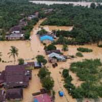 Petugas Gunakan Drone Pantau Dampak Banjir di Kampar Riau