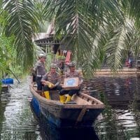 olres Siak Bantu Pengungsi Banjir di Kampung Benteng Hilir