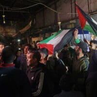 Israel-Hamas Lakukan Gencatan Senjata, Warga Gaza Bersorak Senang