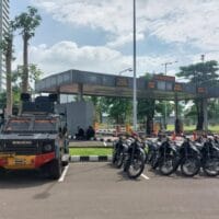 Ribuan Aparat Amankan DPR RI, Demonstran Tolak Revisi UU TNI