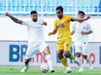 Semen Padang Bertahan di Liga 1, Suporter Luapkan Kegembiraan