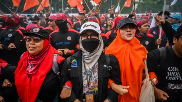 Ribuan Buruh Menuju Gedung DPR, Pastikan Situasi Tetap Kondusif