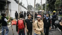Ribuan Masssa Menggeruduk di Polda Metro Jaya