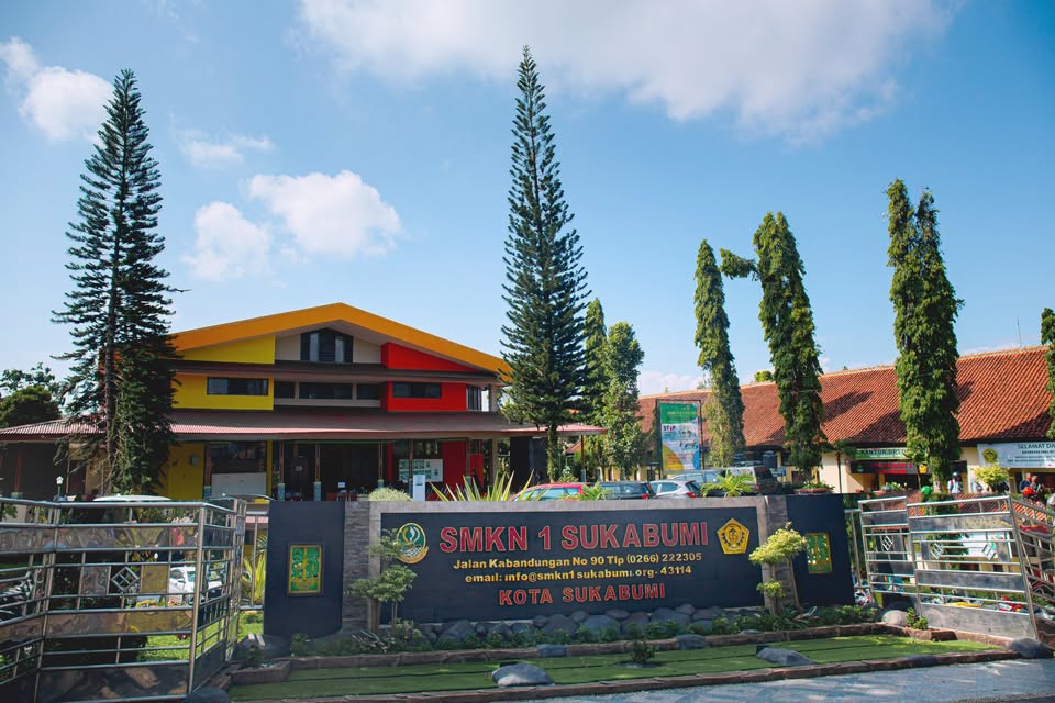 SMKN 1 Sukabumi: Komitmen Membentuk Karakter Siswa