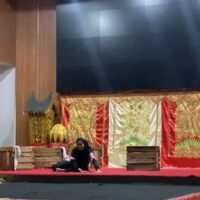 Mahasiswi Asal Riau Guncang Panggung Internasional dengan Monolog “Perempuan Obrak-Abrik”