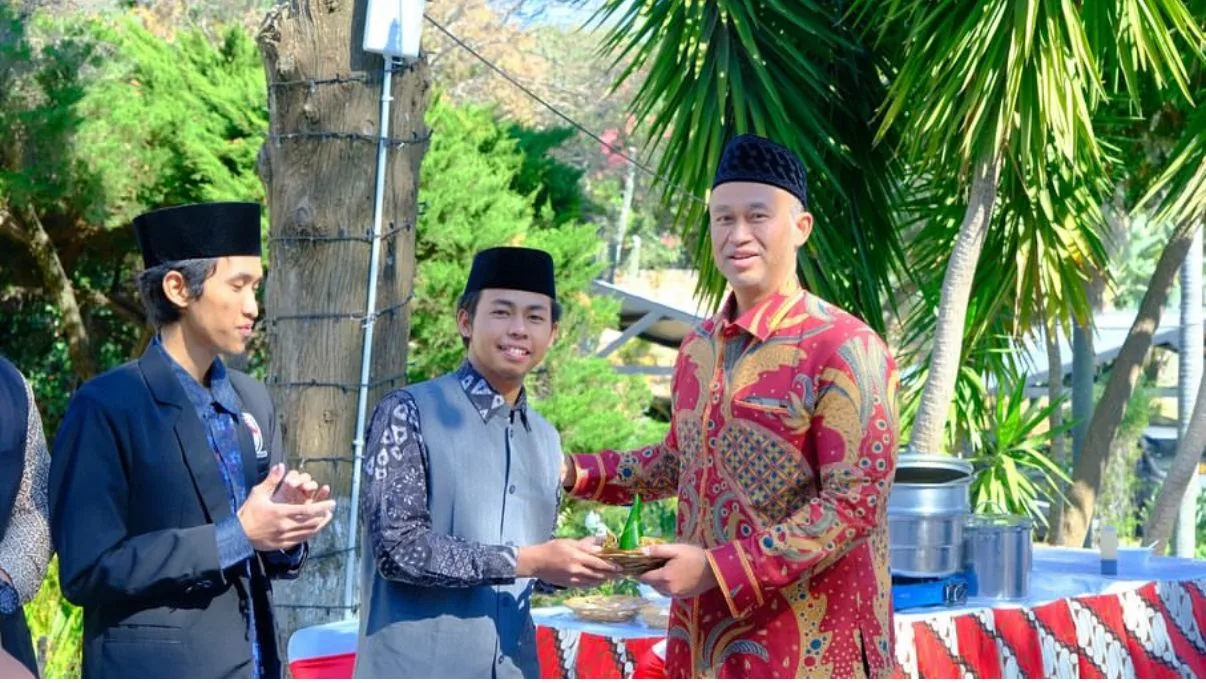 Dari Dumai ke Pretoria : Kisah firman Mahasiswa Riau di Afrika Selatan