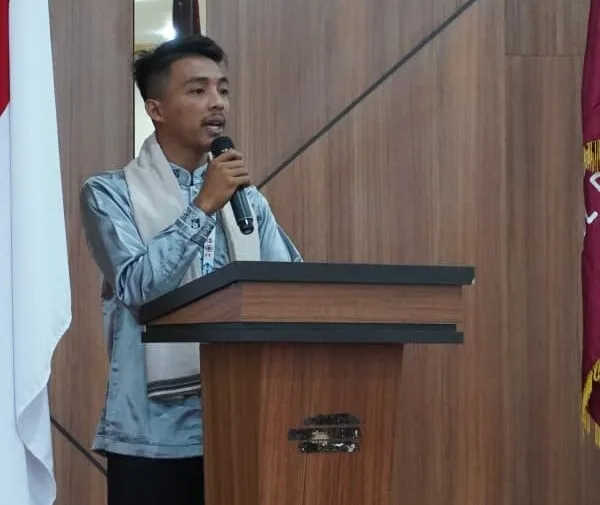 Arif Al-Hafiz Sampaikan Pidato Terakhir sebagai Ketua Umum DEMA FDIK UIN Imam Bonjol Padang