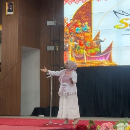 Jurnalis Muda Kampartrapost Yuwanda Efrianti Ukir Prestasi Internasional, Raih Gold Medal Poetry di SeIBa Festival 2026
