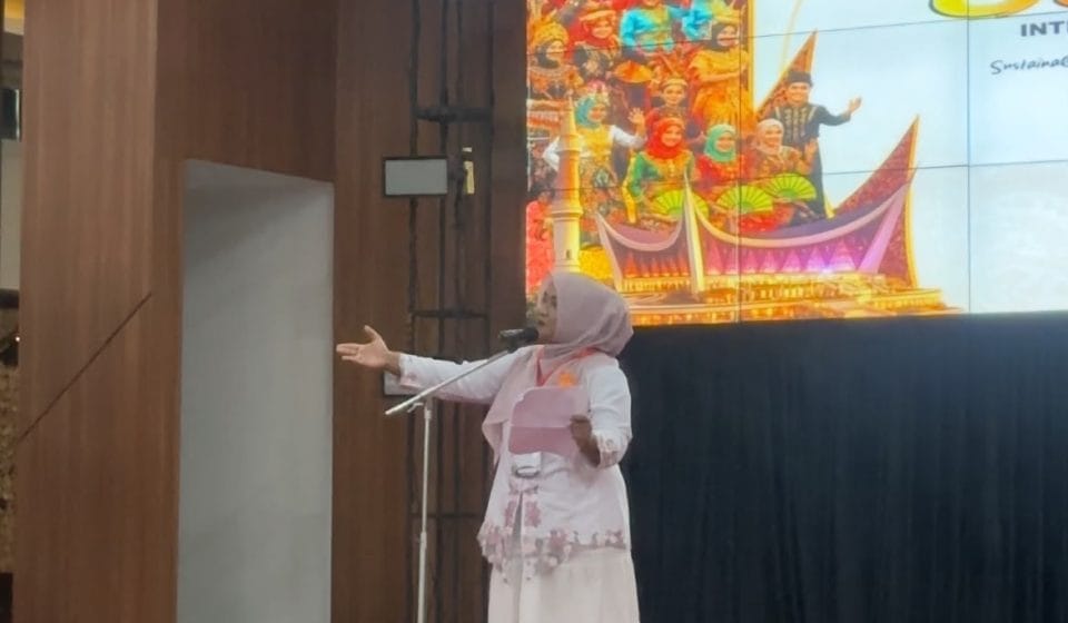 Jurnalis Muda Kampartrapost Yuwanda Efrianti Ukir Prestasi Internasional, Raih Gold Medal Poetry di SeIBa Festival 2026 Jurnalis Muda Kampartrapost Yuwanda Efrianti Ukir Prestasi Internasional, Raih Gold Medal Poetry di SeIBa Festival 2026